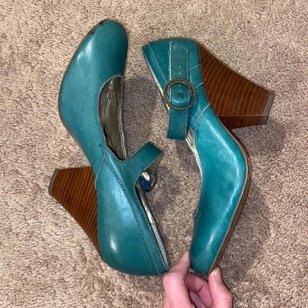 Seychelles | Turquoise Leather Maryjane Heels | size 9 - Picture 5 of 8
